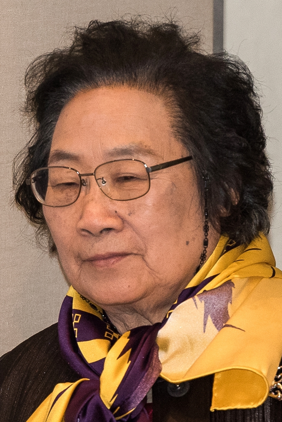 portrait of Tu Youyou